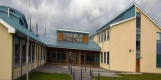 Coláiste Cois Life